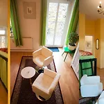 Apartament Alaune *